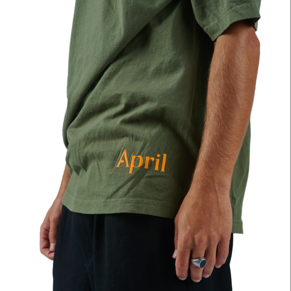 APRIL THE FACE TEE ARMY GREEN on Sale